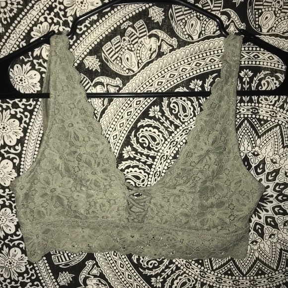 Hollister Gilly Hicks Lace Bralette - Picture 1 of 3